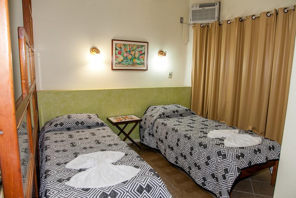 Residencial Ilha Dourada Hotel Governador Celso Ramos Bilik gambar